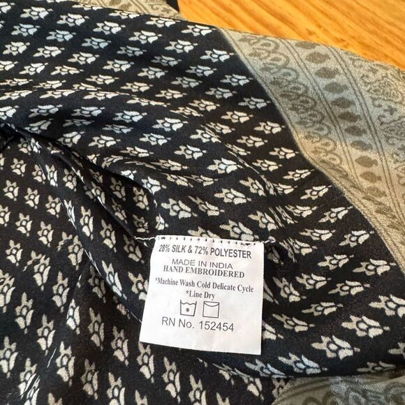 Anthropologie Love Kyla Kimono Cardigan Size LRG Floral Embroidered Silk Blend - Picture 10 of 11